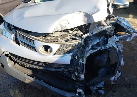 2014 Toyota Rav4 Xle z USA, uszkodzony, nr VIN 2T3RFREV6EW179503